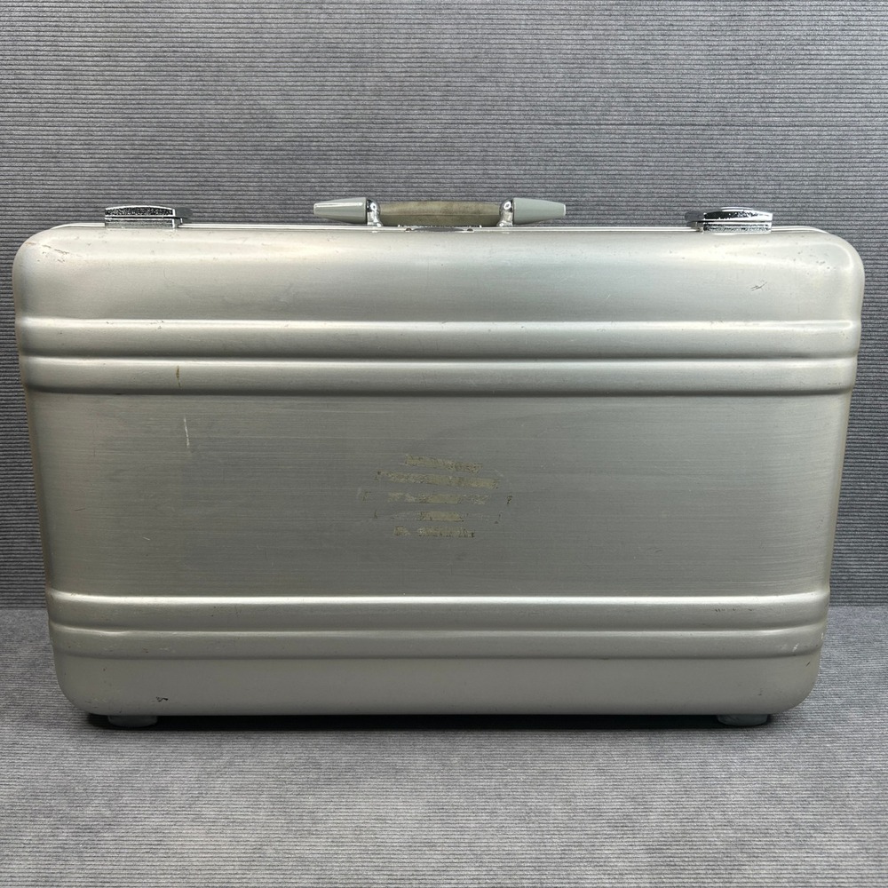Zero Halliburton Centurion Elite Briefcase Silver Aluminum Hard Shell Vintage
